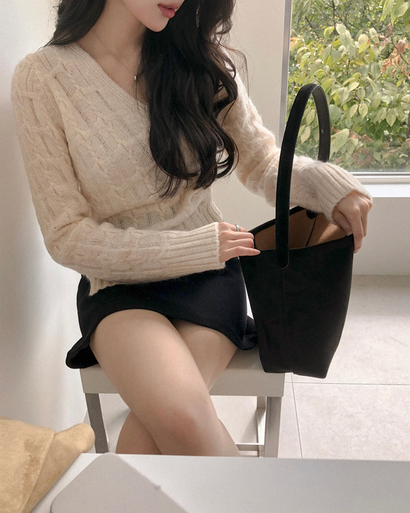 [🍂F/W] Plain V-neck Knit Sweater