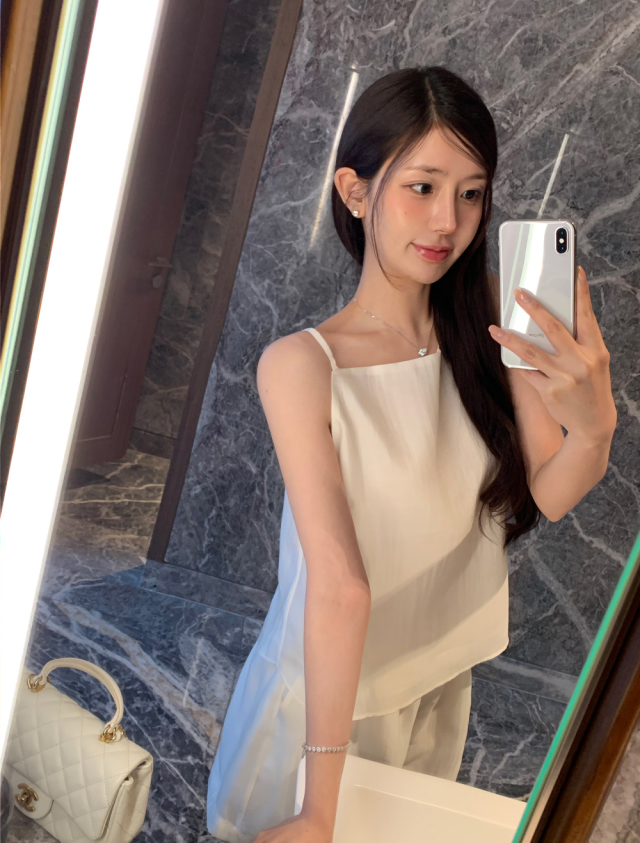 Moet Glow Tencel Set-up