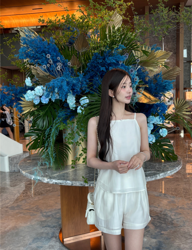 Moet Glow Tencel Set-up