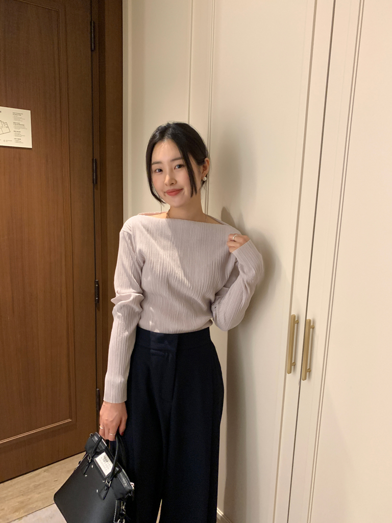 [🕊️SS]The Softly Pleated Blouse