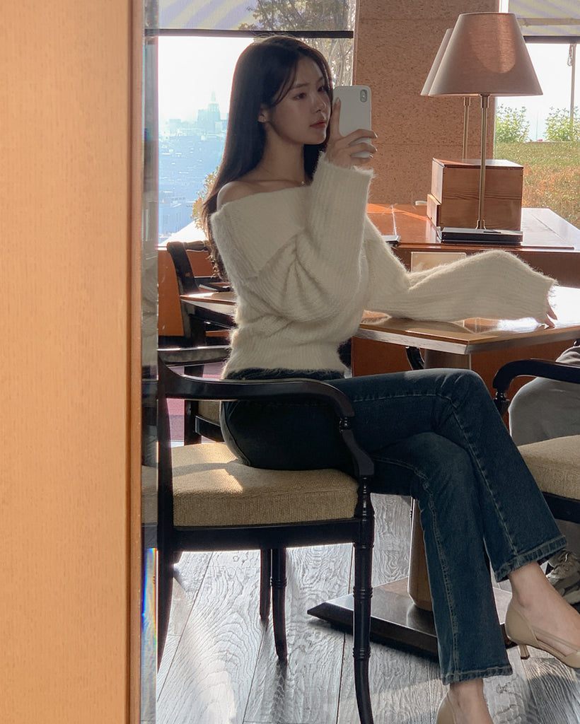 [🍂F/W] Jennie Softly Off-Shoulder Sweater